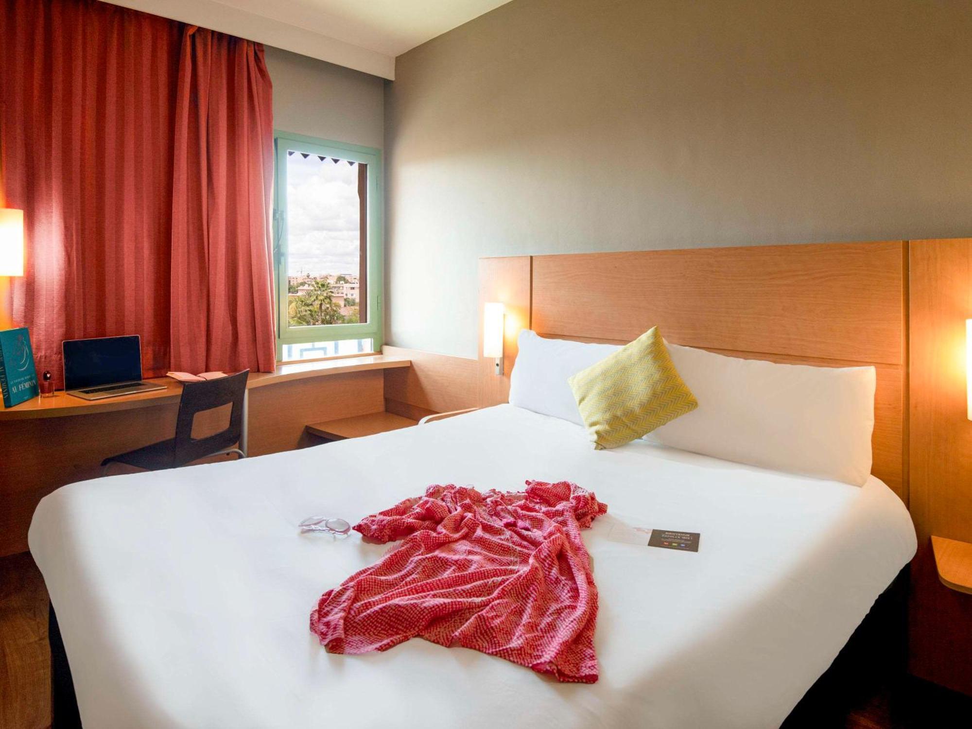 Отель Ibis Marrakech Centre Gare Марракеш Экстерьер фото